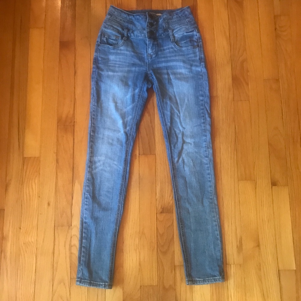 rare SUPER high-waisted jeans
